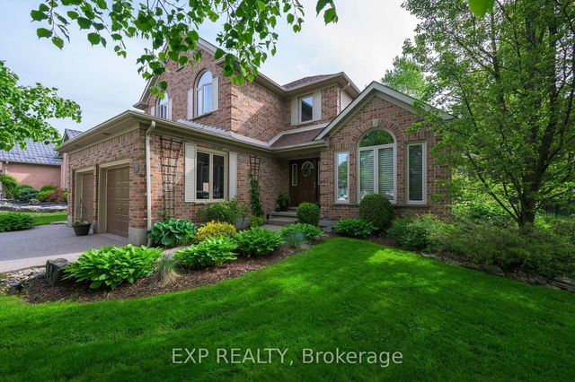 22 Glenridge Crescent