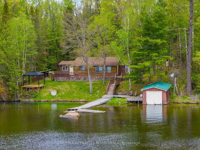 593 Mazinaw Lake, Cloyne - Addington Highlands