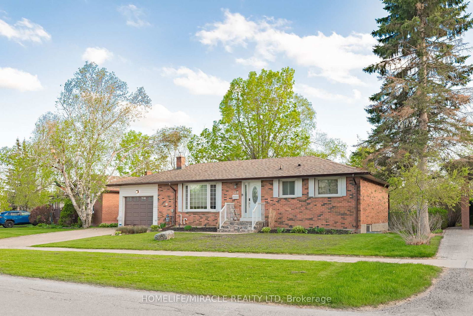 Detached House for sale at 157 Adelaide Street, Kawartha Lakes, Lindsay, K9V 4M5 - MLS: X12164170
