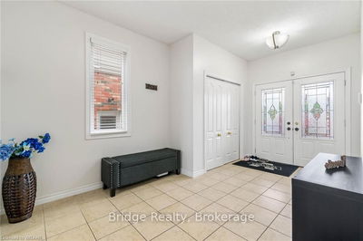 451 FAIRWAY Rd, Woodstock - North image-0-4