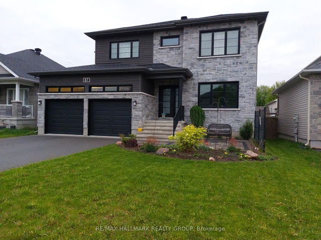 87 Cobblestone Drive
