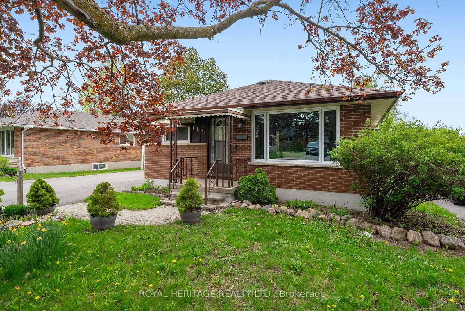 Detached House for sale at 113 Sanderling Crescent, Kawartha Lakes, Lindsay, K9V 4N5 - MLS: X12164343