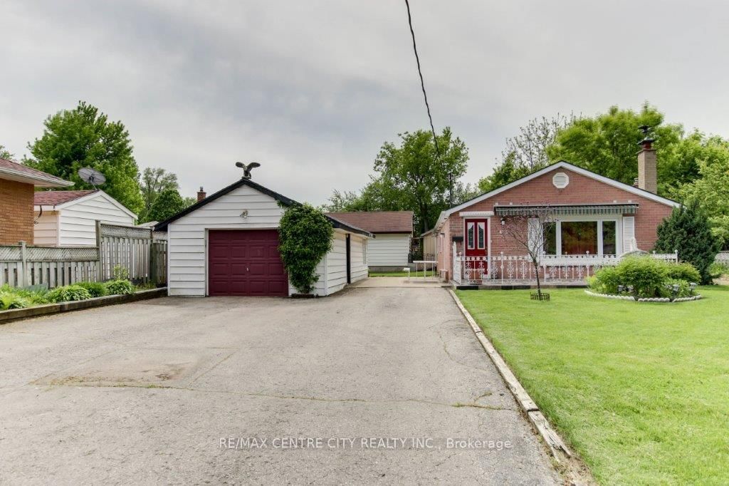 Detached House for sale at 473 Second Street, London East, East H, N5V 2B3 - MLS: X12164346