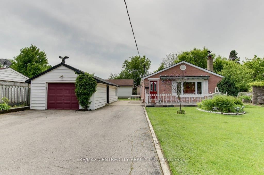 Detached House for sale at 473 Second Street, London East, East H, N5V 2B3 - MLS: X12164346