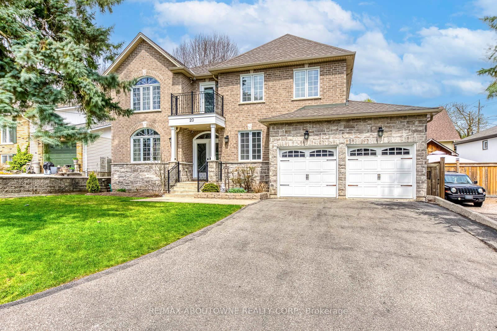 Detached House for sale at 20 Vinegar Hill Street, Hamilton, Waterdown, L0R 2H0 - MLS: X12164356