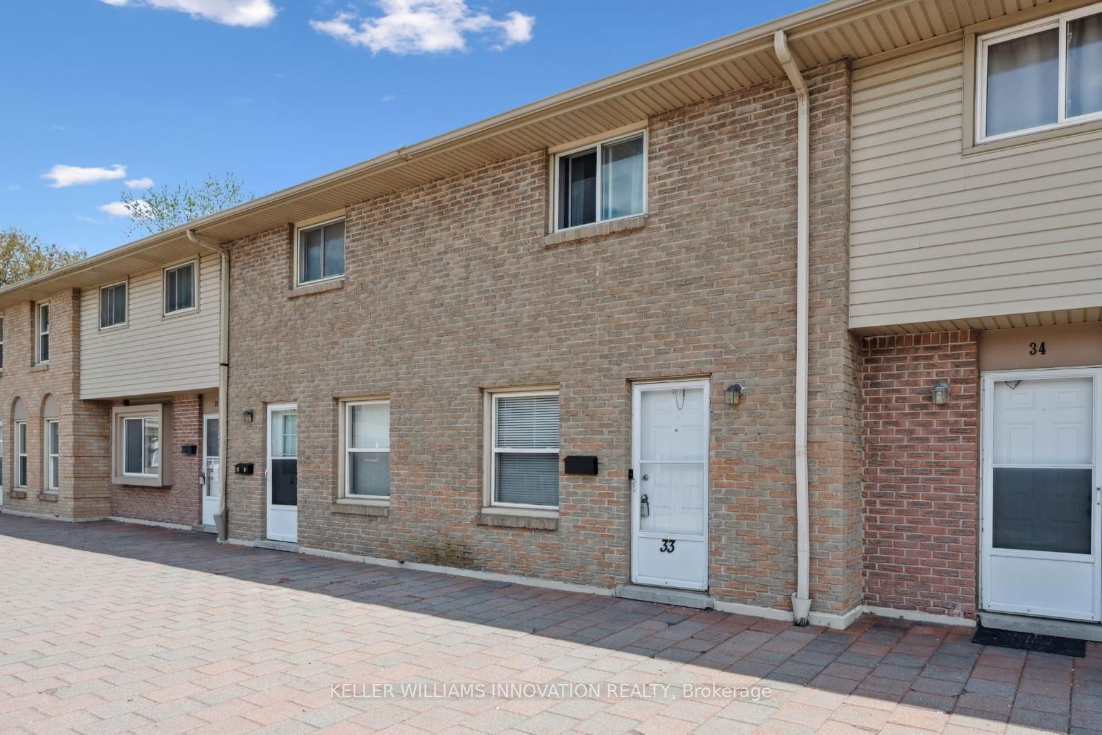 Townhouse for sale at 33-293 Fairway Road, Kitchener, N2A 2P1 - MLS: X12164375