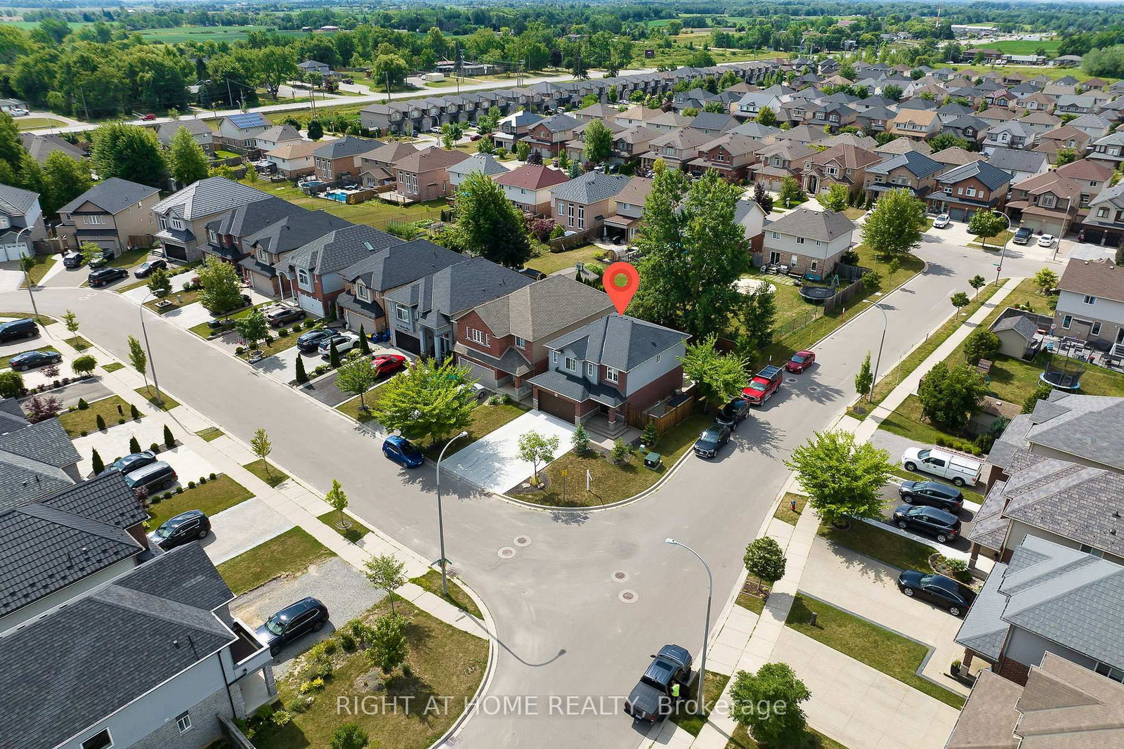 Detached House for sale at 4 Avatar Place, Hamilton, Mount Hope, L0R 1W0 - MLS: X12164499