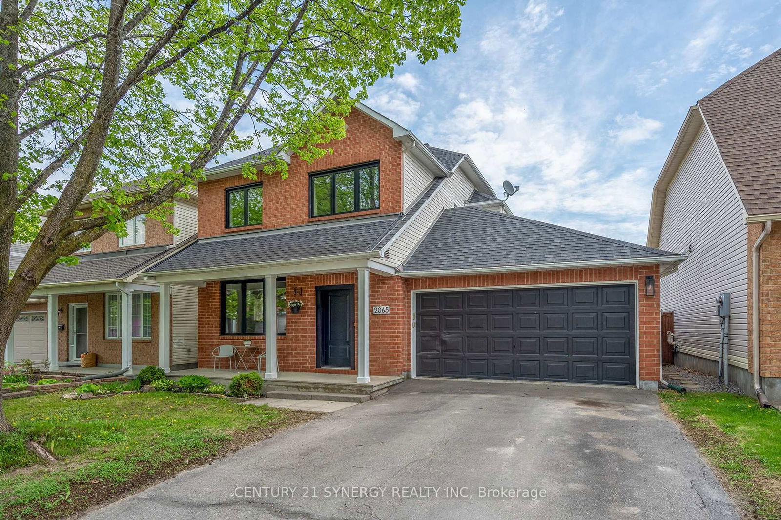 Detached House for sale at 2065 Oakbrook Circle, Ottawa, Chapel Hill South - Orleans Village, K1W 1H4 - MLS: X12164524