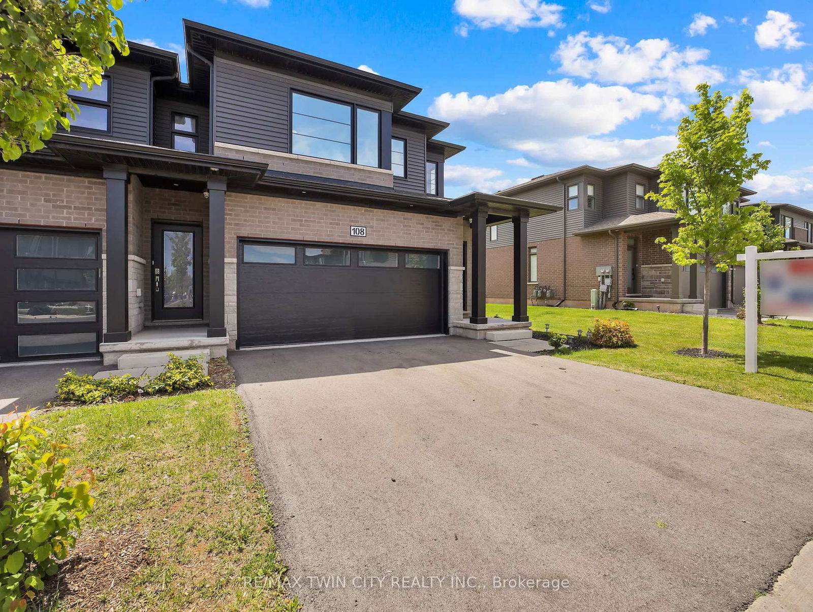 Townhouse for sale at 108-4552 Portage Drive, Niagara Falls, Cherrywood, L2E 6A8 - MLS: X12164546