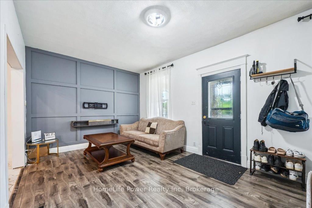 Detached House for sale at 324 EDINBURGH Road, Guelph, Dovercliffe Park/Old University, N1G 2K5 - MLS: X12164584