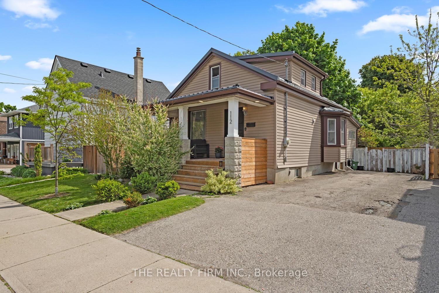 Detached House for sale at 112 Edward Street, London South, South F, N6C 3H7 - MLS: X12164606
