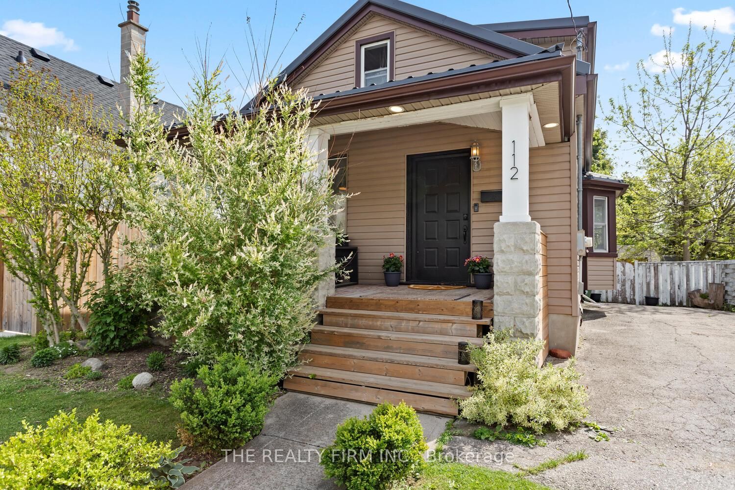 Detached House for sale at 112 Edward Street, London South, South F, N6C 3H7 - MLS: X12164606