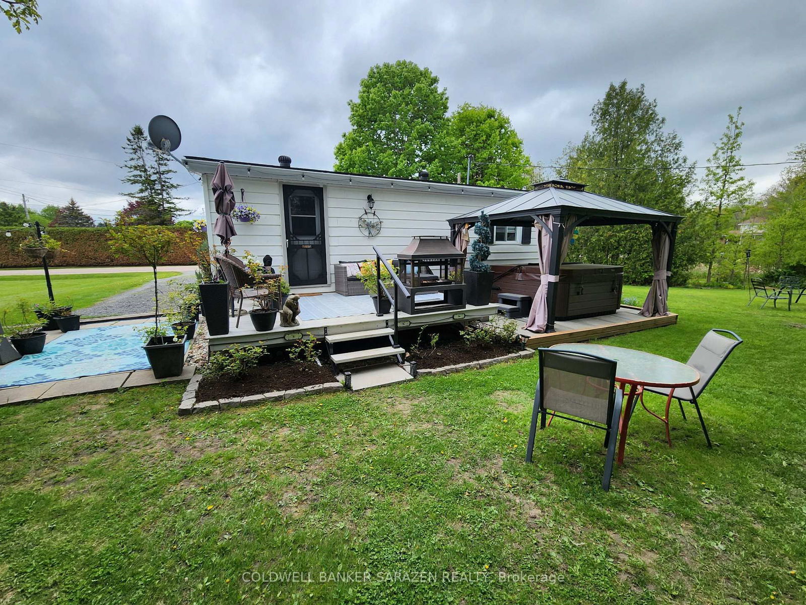 Detached House for sale at 836 Munro Drive, Arnprior, Mcnab/Braeside Twps, K7S 3G8 - MLS: X12164617
