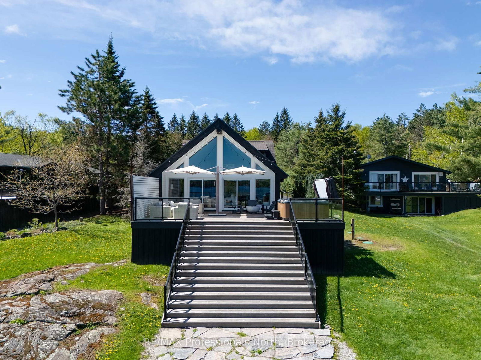Detached House for sale at 6-1059 Woodington Road, Muskoka Lakes, Medora, P0B 1J0 - MLS: X12164666