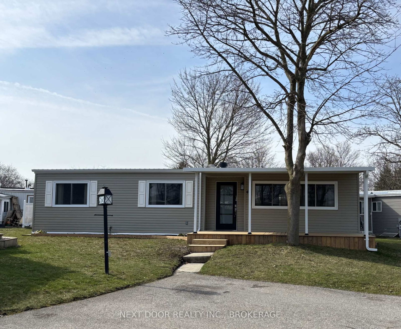 Detached House for sale at 46 St. Andrews Place, South Huron, Stephen, N0M 1T0 - MLS: X12164949