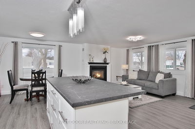 46 St. Andrews Pl, South Huron - Stephen image-0-3