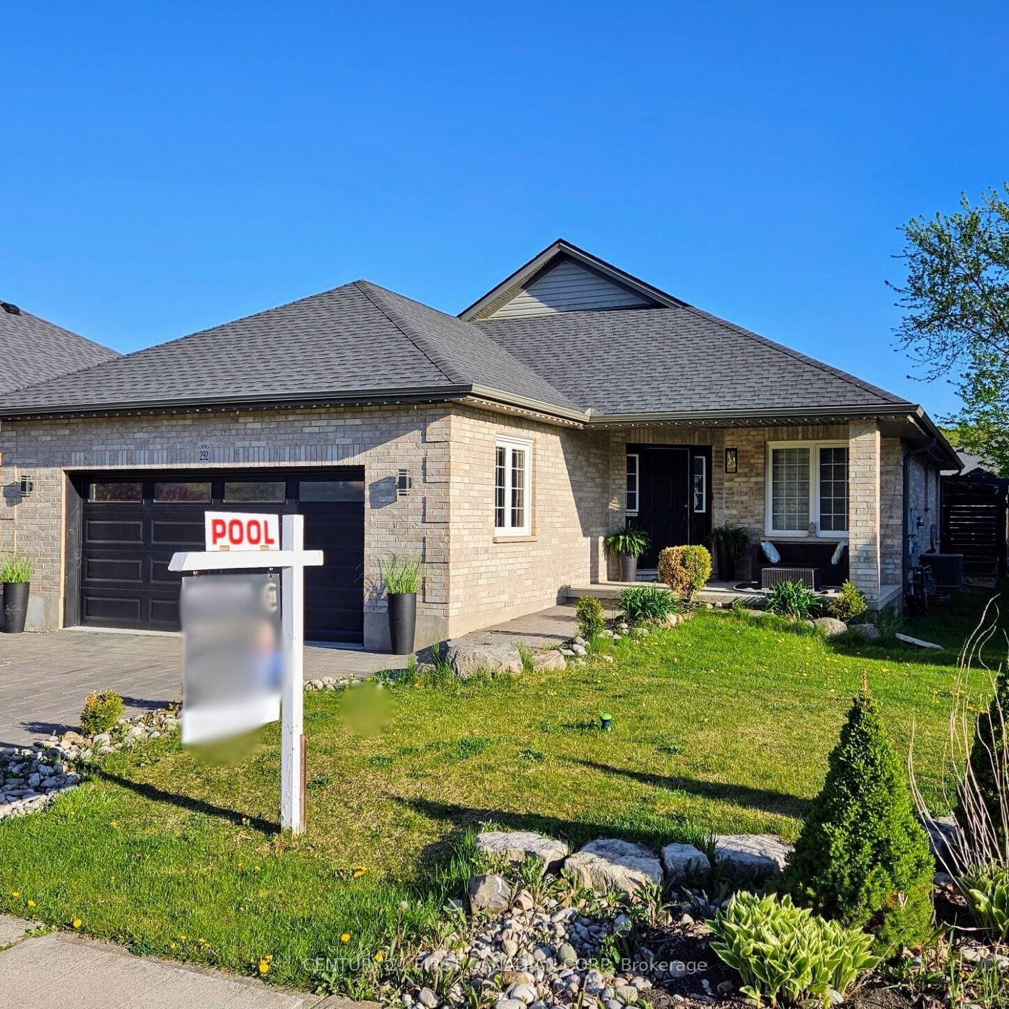 Detached House for sale at 292 Thorn Drive, Strathroy-Caradoc, NE, N7G 4E1 - MLS: X12164965
