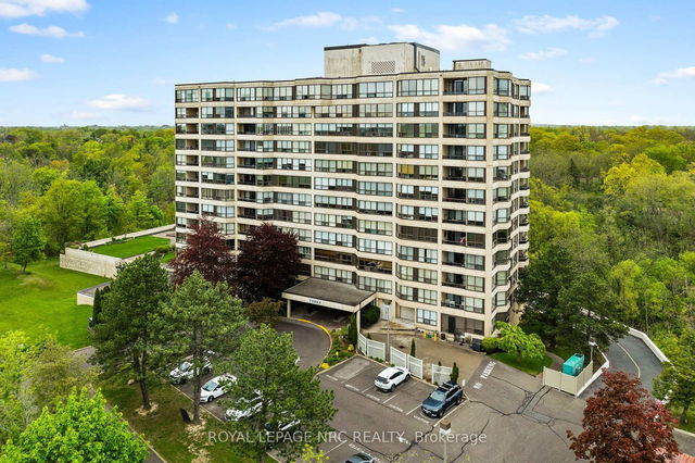 PH6 - 3 Towering Heights Boulevard