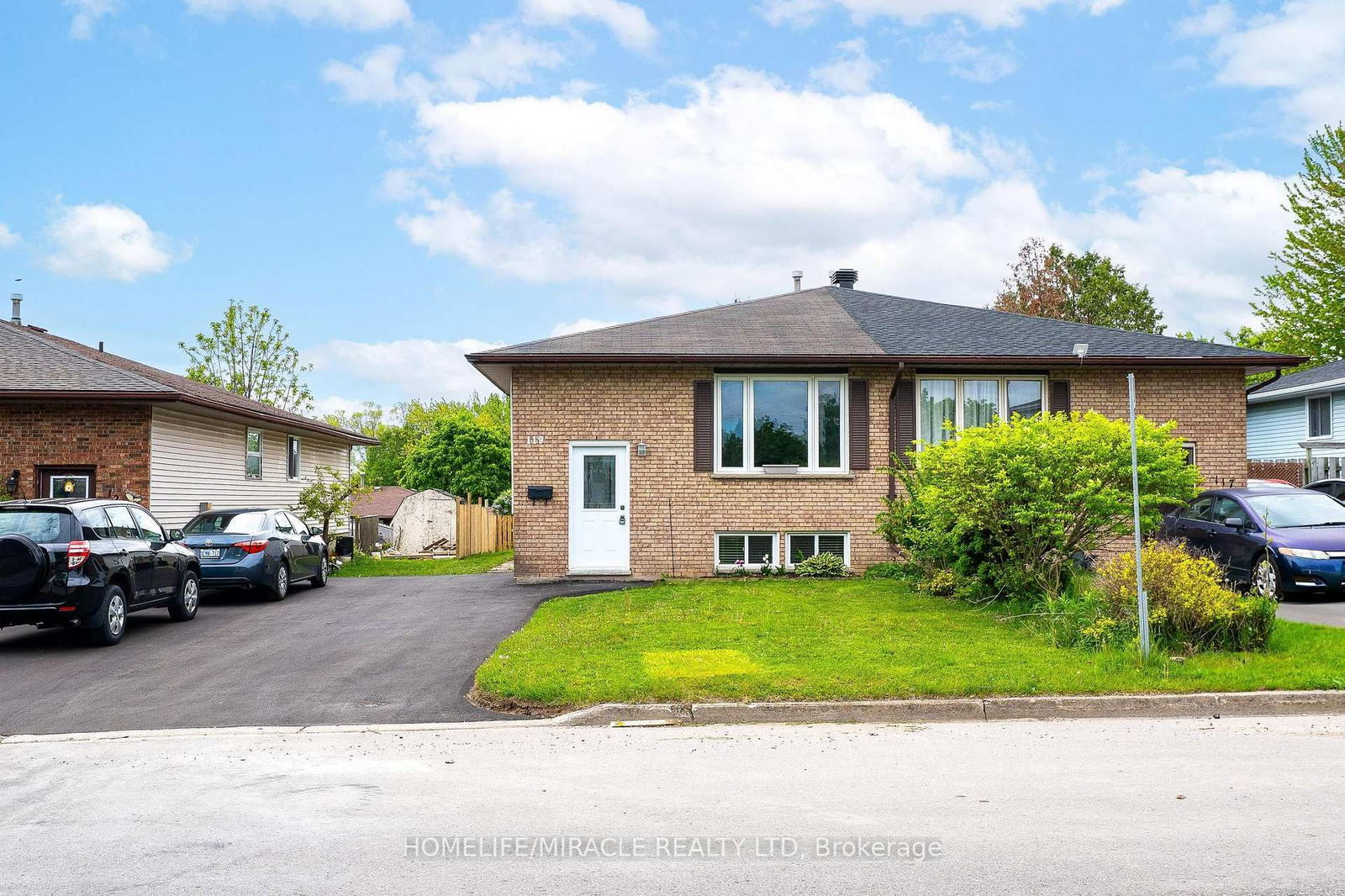 Semi-Detached House for sale at 119 Nickolas Crescent, Cambridge, N3C 3L7 - MLS: X12165085