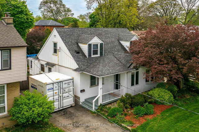 77 ARCADE Crescent