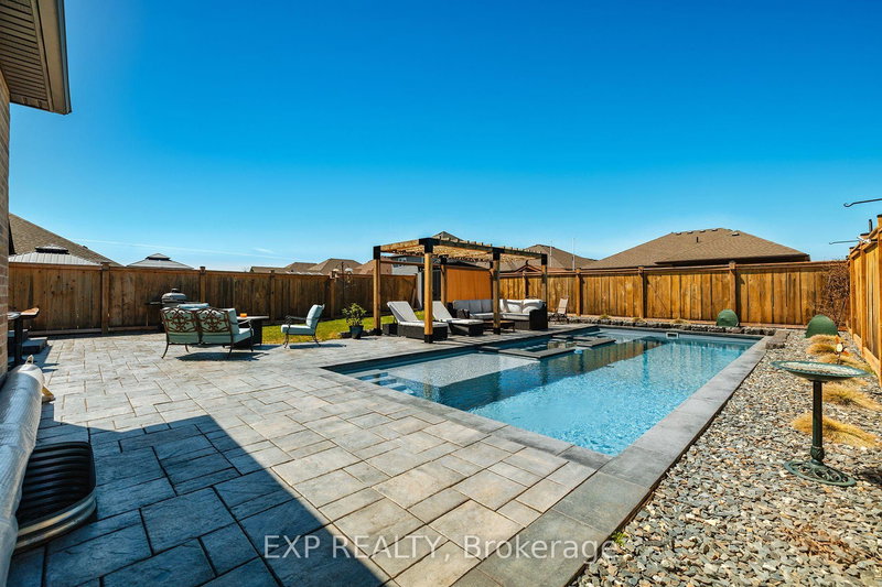 86 Forbes Cres, North Perth, N4W 0B8 | Image 2