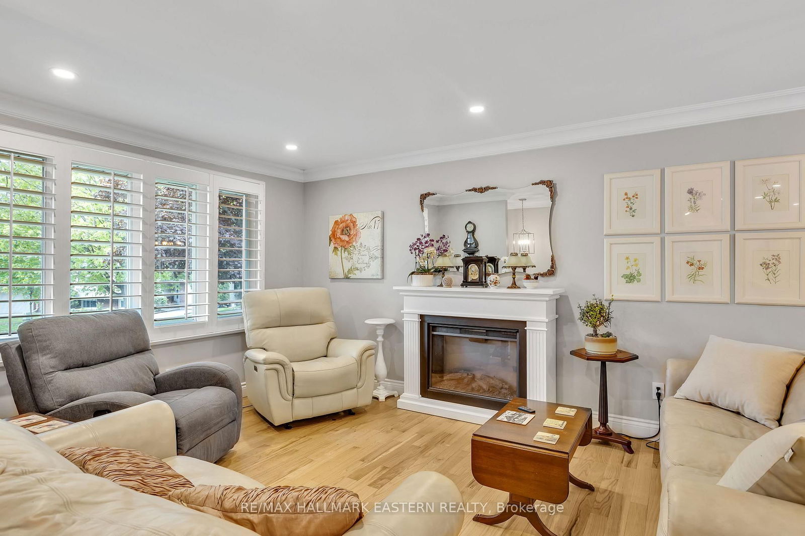 Detached House for sale at 42 Parkview Drive, Peterborough North, 1 South, K9H 5M6 - MLS: X12165243