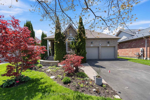 465 Foote Crescent