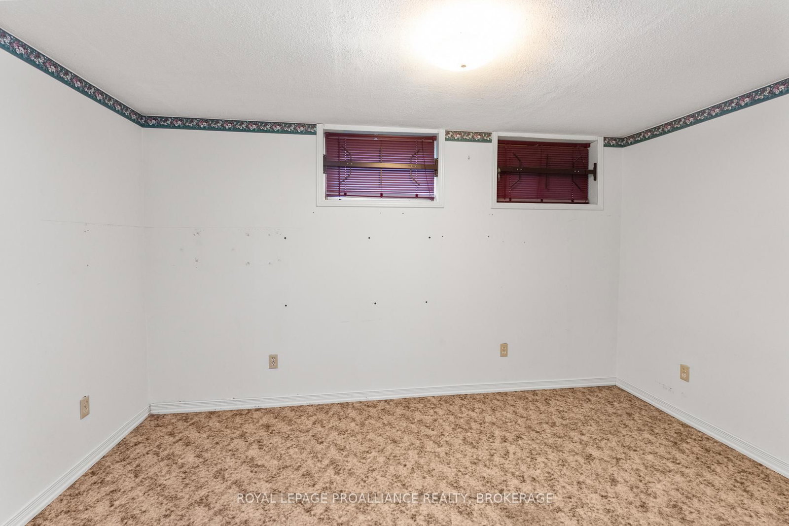 Listing Image 43