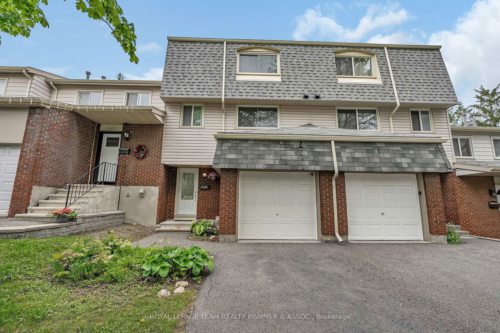 Townhouse for sale at 65-2425 Southvale Crescent, Ottawa, Sheffield Glen/Industrial Park, K1B 4T8 - MLS: X12165361