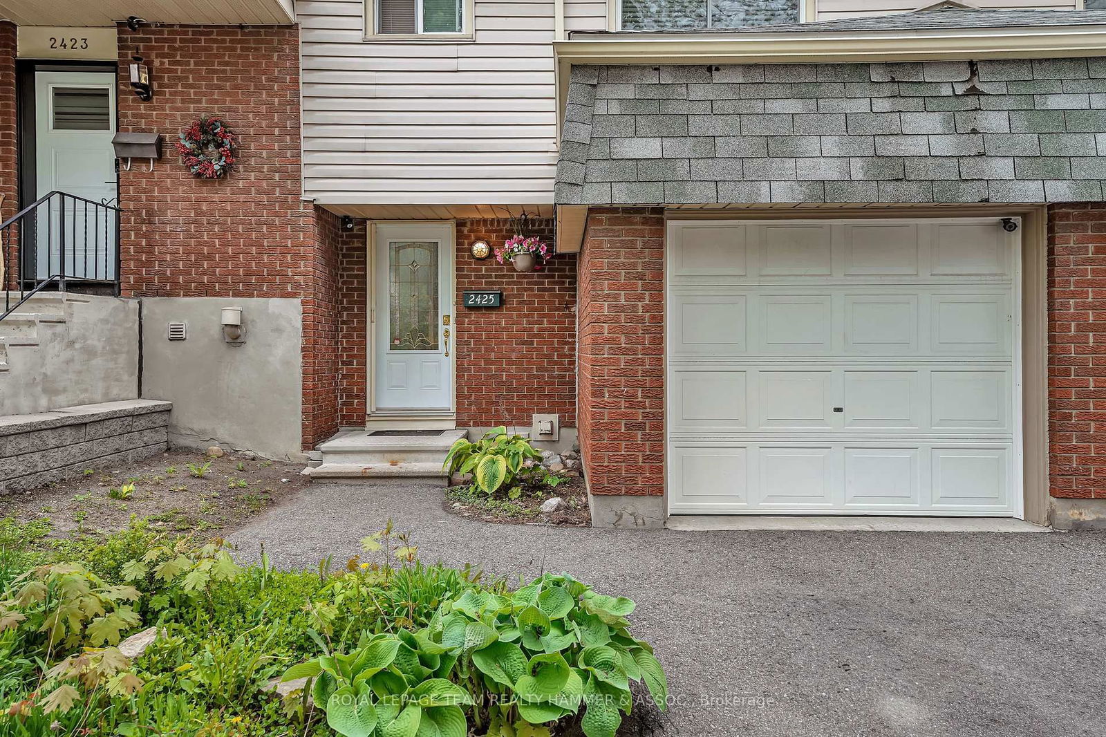 Townhouse for sale at 65-2425 Southvale Crescent, Ottawa, Sheffield Glen/Industrial Park, K1B 4T8 - MLS: X12165361