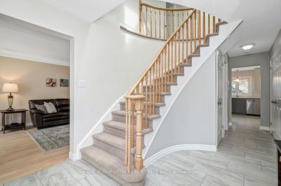 1399 Hayes St, Orleans - Bilberry Creek/Queenswood Heights image-0-3