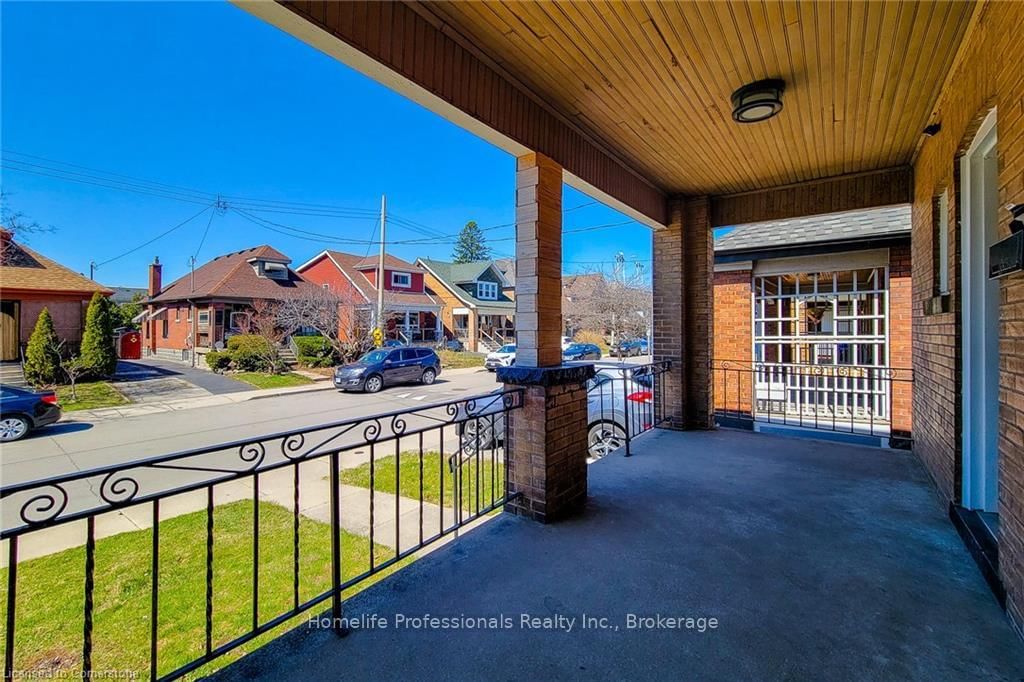 Detached House for sale at 20 Connaught Avenue, Hamilton, Stripley, L8L 6Y7 - MLS: X12165798