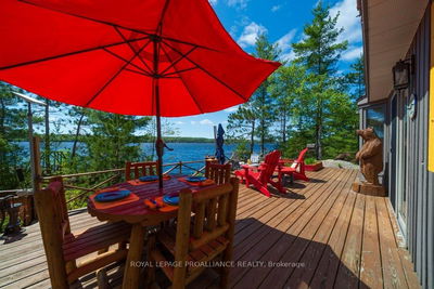 890 Mazinaw Lake, Cloyne - Addington Highlands