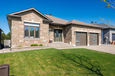 10 Welkin Grve, North Bay - Airport image-0-1