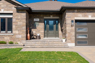 10 Welkin Grve, North Bay - Airport image-0-2