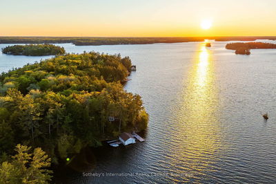 1 Shaw Island, Muskoka Lakes - Wood (Muskoka Lakes)