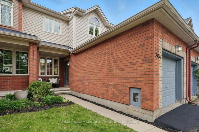 304 Applecross Crescent