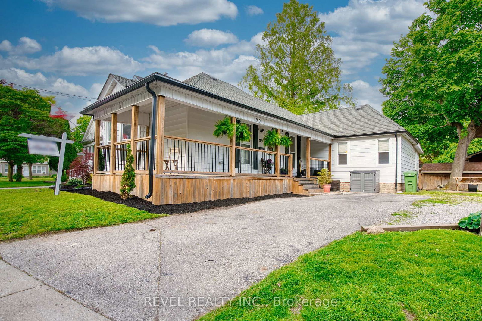 Detached House for sale at 99 Elgin Street, St. Thomas, St. Thomas, N5R 3M5 - MLS: X12166081