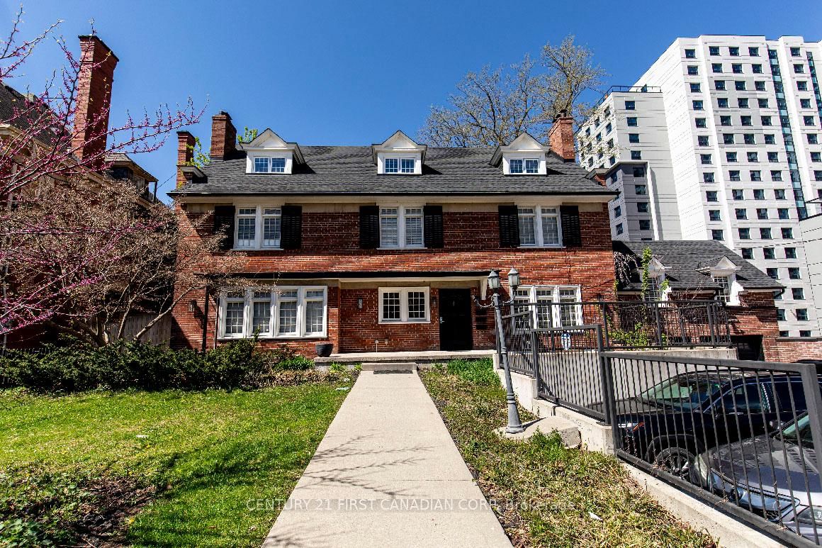 Semi-Detached House for sale at 653 Talbot Street, London East, East F, N6A 2T6 - MLS: X12166122