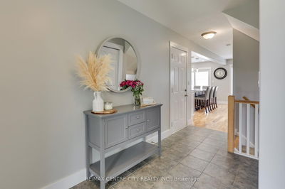 52 Owen Crt, Central Elgin - Lynhurst image-0-3