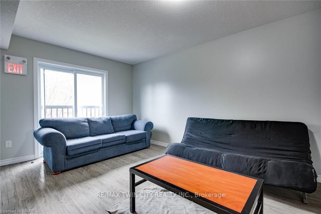 3 - 151 Bridgeport Road E 5