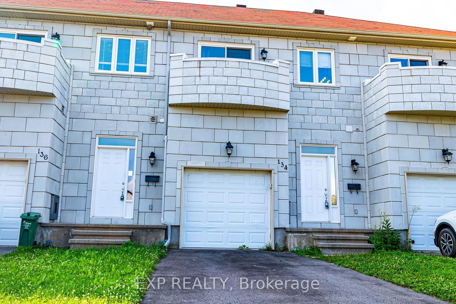 Townhouse for lease at 134 Whispering Winds Way, Ottawa, Mer Bleue/Bradley Estates/Anderson Park, K1W 0B7 - MLS: X12166324