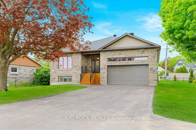 30 Lakeview Drive