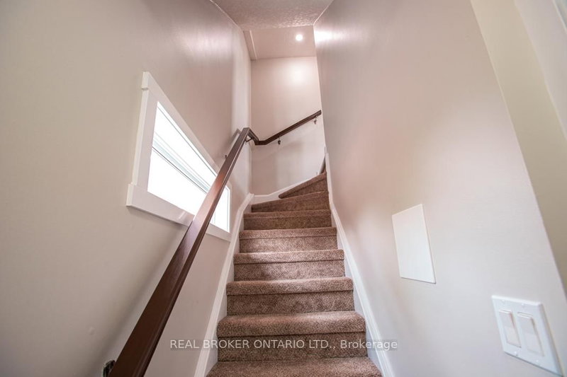 B - 489 East Ave, Kitchener, N2H 0A8 | Image 2