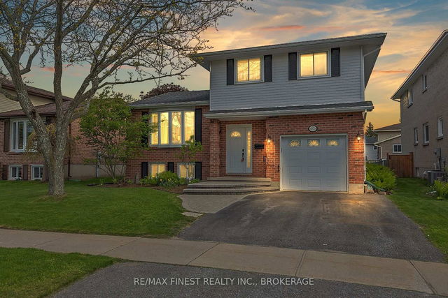 1123 Wintergreen Crescent