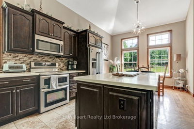 21 Charlton St, Norfolk - Simcoe image-0-2