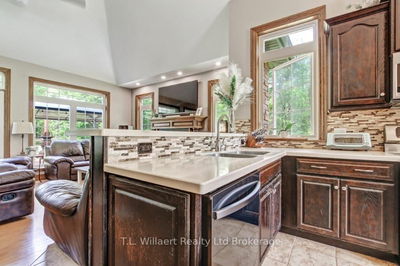 21 Charlton St, Norfolk - Simcoe image-0-3