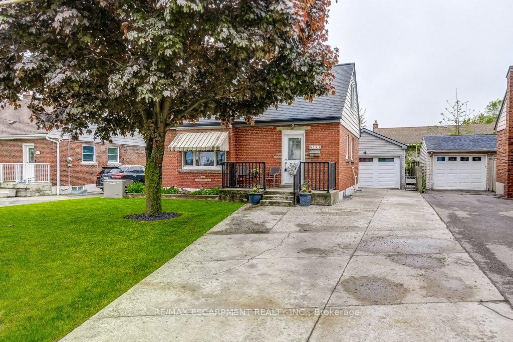 Detached House for sale at 749 Upper Gage Avenue, Hamilton, Hampton Heights, L8V 4J9 - MLS: X12166713