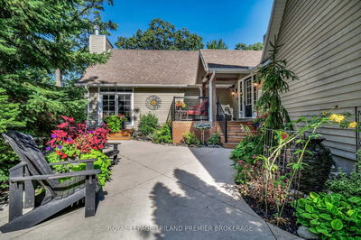9941 Nipigon St, Lambton Shores - Port Franks image-0-3