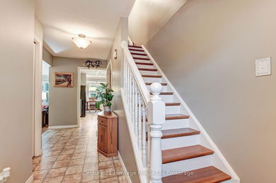 Unit 3 — 395 Springbank Ave, Woodstock - North image-0-2